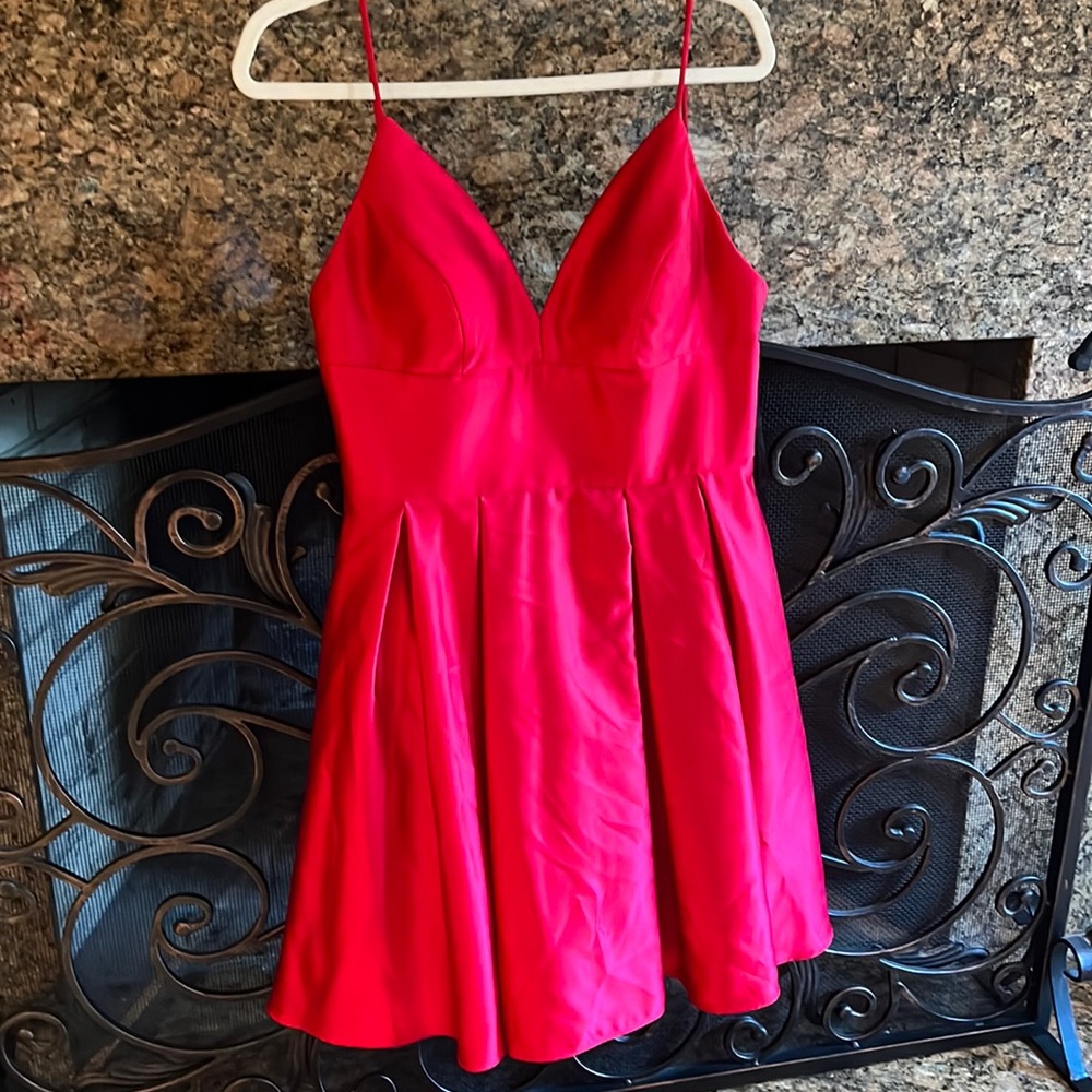 Bloomingdale’s dress like new